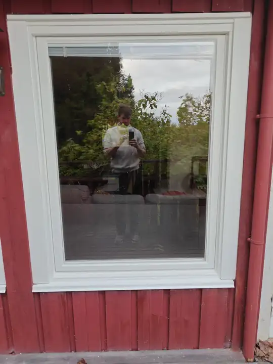 Fönster på villa efter renovering